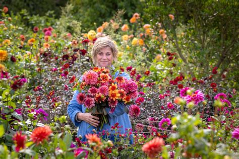 Sarah Raven – Inspiring Gardener and Teacher in the United Kingdom